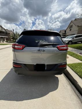 Silver 2015 Jeep Cherokee Latitude