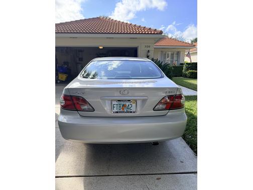 2004 Lexus ES 330 Base