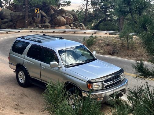 Gray 2002 Toyota 4Runner SR5