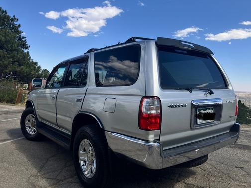 Gray 2002 Toyota 4Runner SR5