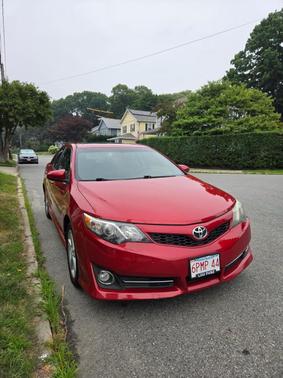 Red 2012 Toyota Camry SE