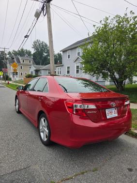 Red 2012 Toyota Camry SE
