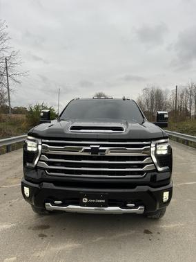 Black 2024 Chevrolet Silverado 2500 High Country
