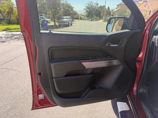 Red 2016 Chevrolet Colorado LT