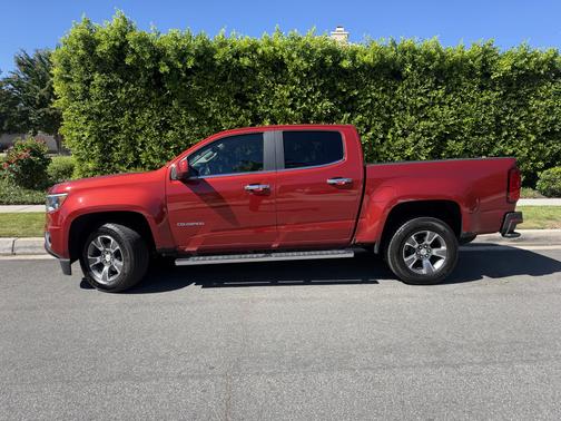 Red 2016 Chevrolet Colorado LT