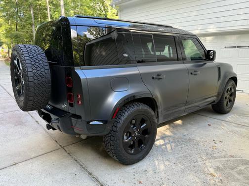 2022 Land Rover Defender X-Dynamic SE