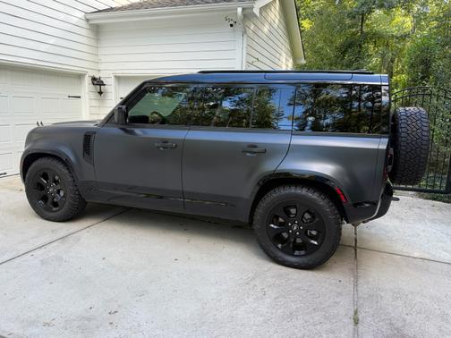 2022 Land Rover Defender X-Dynamic SE