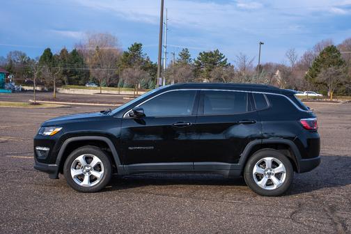 Black 2018 Jeep Compass Latitude