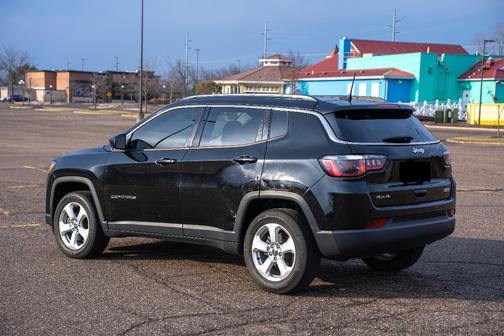 Black 2018 Jeep Compass Latitude