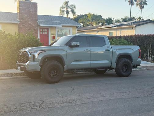 Green 2022 Toyota Tundra SR5