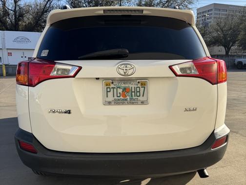 2013 Toyota RAV4 XLE