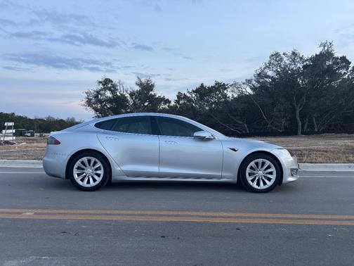 2018 Tesla Model S 75D