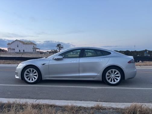 2018 Tesla Model S 75D