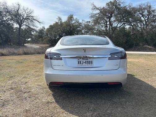 2018 Tesla Model S 75D