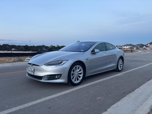 2018 Tesla Model S 75D