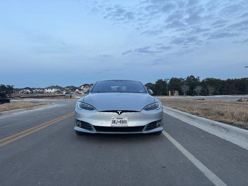 2018 Tesla Model S 75D