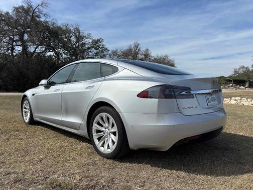 2018 Tesla Model S 75D