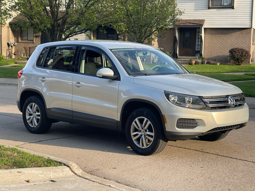 Silver 2014 Volkswagen Tiguan Auto S