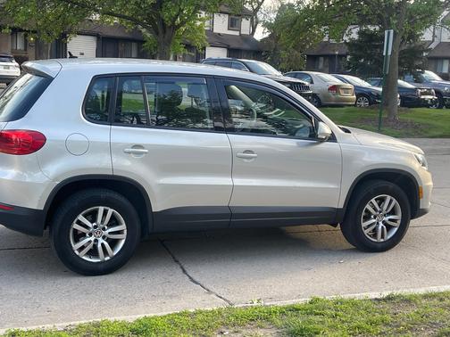 Silver 2014 Volkswagen Tiguan Auto S