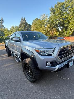 Silver 2018 Toyota Tacoma SR5