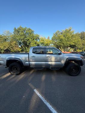 Silver 2018 Toyota Tacoma SR5