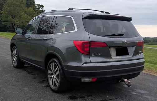 Gray 2016 Honda Pilot EX-L