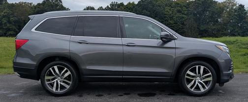 Gray 2016 Honda Pilot EX-L
