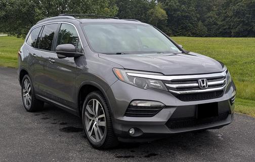Gray 2016 Honda Pilot EX-L