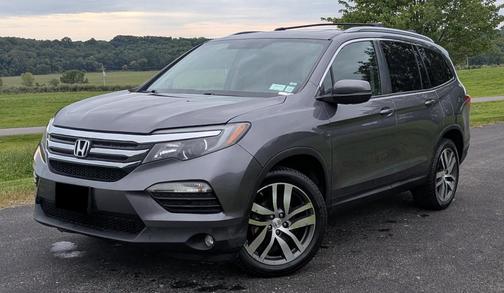 Gray 2016 Honda Pilot EX-L