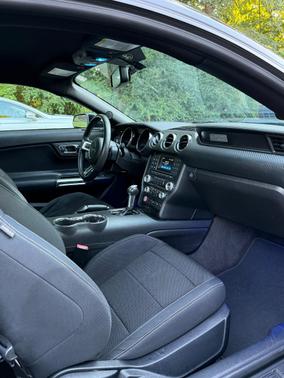Black 2017 Ford Mustang V6