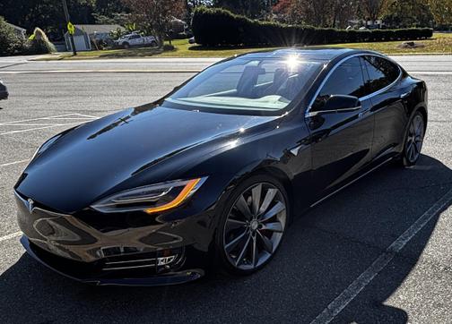 2016 Tesla Model S 75D