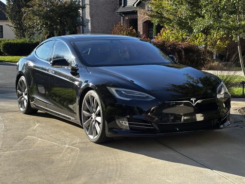2016 Tesla Model S 75D