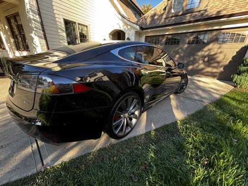 2016 Tesla Model S 75D