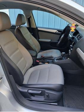 Silver 2014 Volkswagen Jetta Hybrid Base