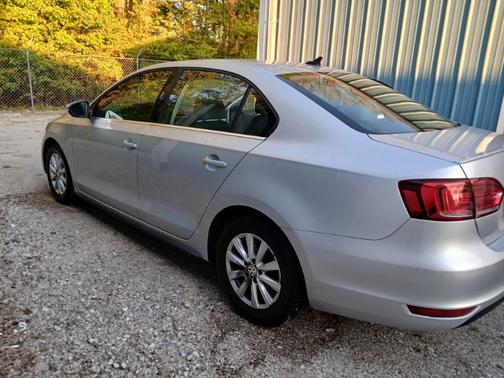 Silver 2014 Volkswagen Jetta Hybrid Base
