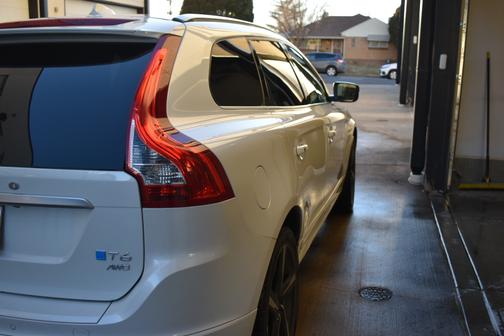 2015 Volvo XC60 T6 R-Design Platinum