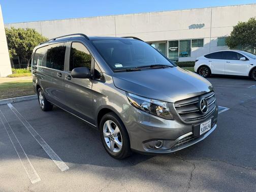 Gray 2022 Mercedes-Benz Metris Standard Roof