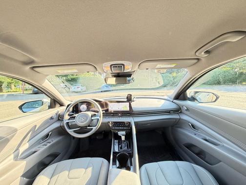 Silver 2023 Hyundai ELANTRA SEL