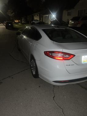 White 2014 Ford Fusion SE