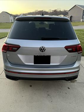 Silver 2022 Volkswagen Tiguan 2.0T SE R-Line Black