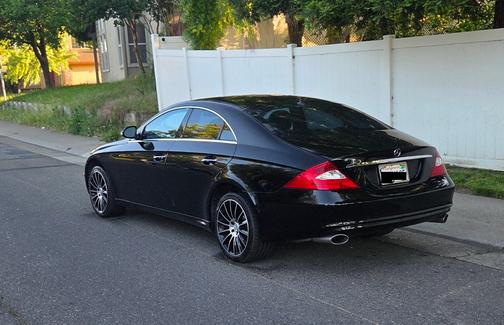 Black 2006 Mercedes-Benz CLS-Class CLS500