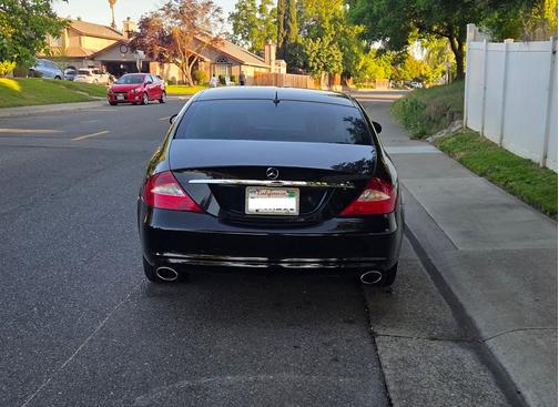 Black 2006 Mercedes-Benz CLS-Class CLS500