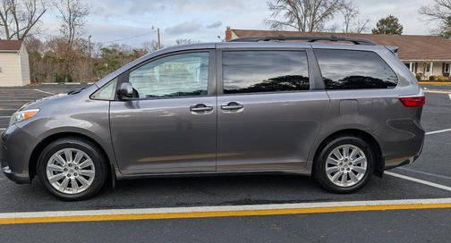 2015 Toyota Sienna LE
