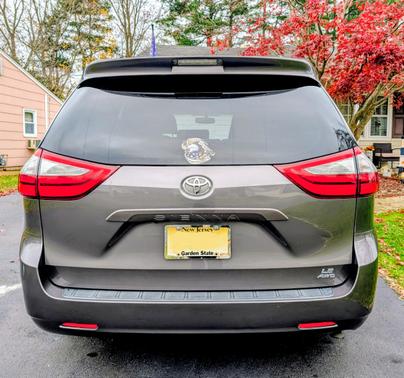 2015 Toyota Sienna LE