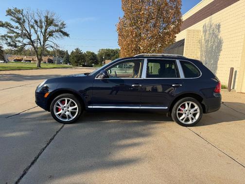 Blue 2004 Porsche Cayenne Cayenne Turbo