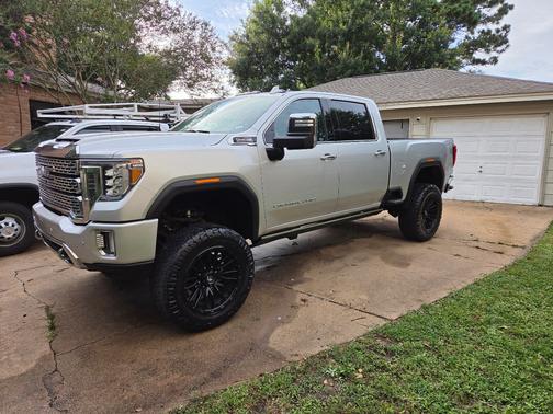 Silver 2023 GMC Sierra 2500 Denali