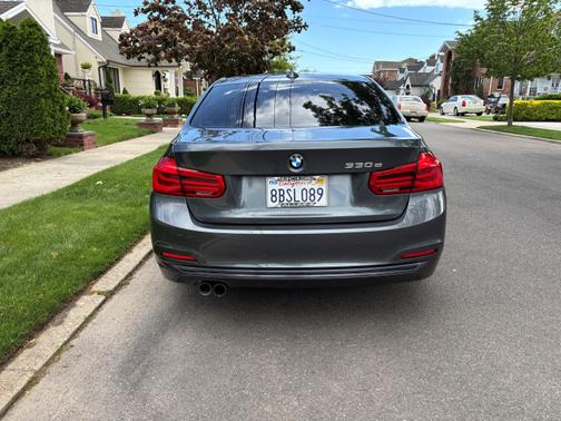 2017 BMW 330e iPerformance