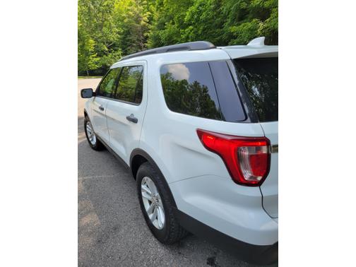 2016 Ford Explorer Base