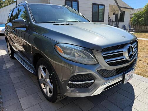 Silver 2019 Mercedes-Benz GLE 400 4MATIC