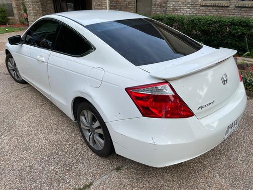 White 2010 Honda Accord LX-S